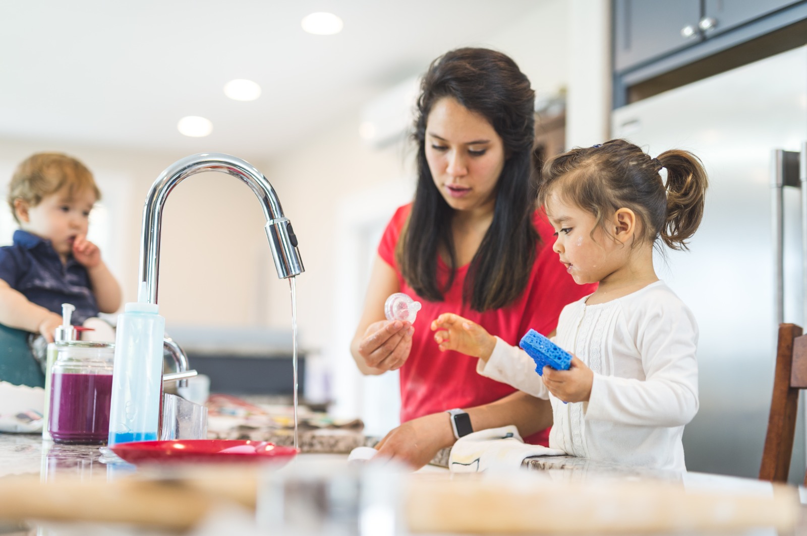 Recomiendan uso de filtros para mejorar la calidad de agua en el hogar