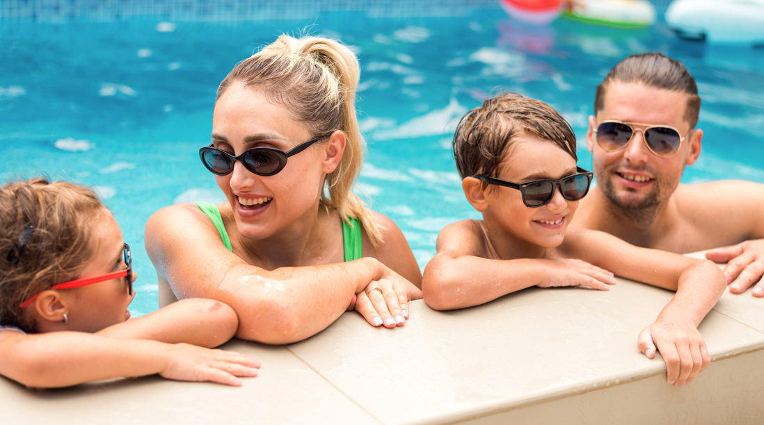 ¡Cuidado en el agua! Cómo prevenir infecciones en playas y albercas durante Semana Santa