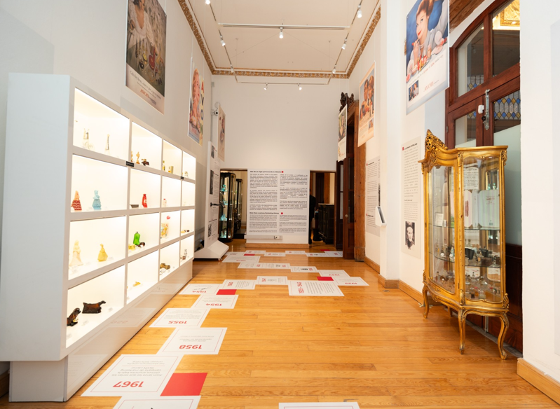 AVON Y EL MUSEO DEL PERFUME INAUGURAN EXPOSICIÓN HISTÓRICA SOBRE MÁS DE UN SIGLO DE PERFUMERÍA