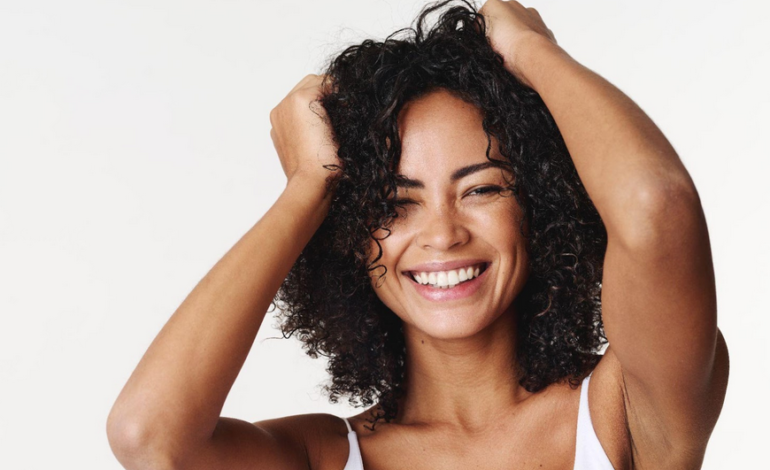 RINGANA revoluciona el cuidado capilar natural con su Método Curly Hair: rizos definidos, sanos y sostenibles