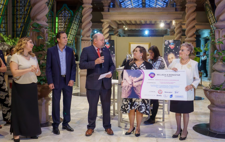 Belleza & Bienestar celebra 10 años con un emotivo llamado al autocuidado en la tercera edad