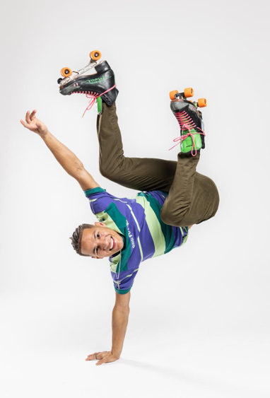 Dylan Morton llega a México y pone a rodar la escena del Roller Dance