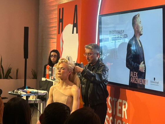 HENKEL consolida su liderazgo en la industria profesional del cabello con su evento insignia
