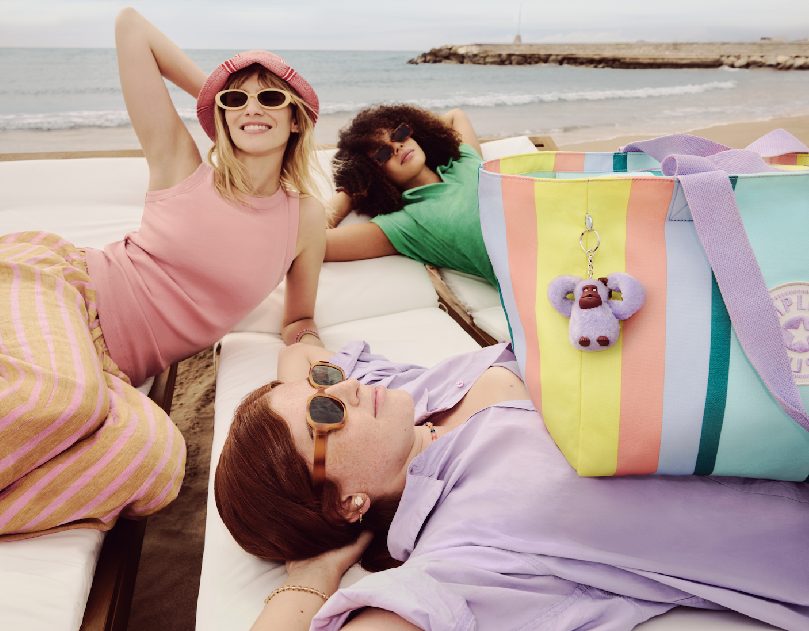 Kipling apuesta por viajar ligero este verano con Naomi y Naomi Pouch