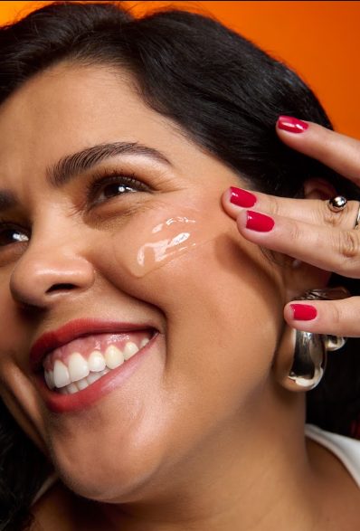 Vacaciones y skincare: cinco recomendaciones para cuidar la piel sin complicar la maleta