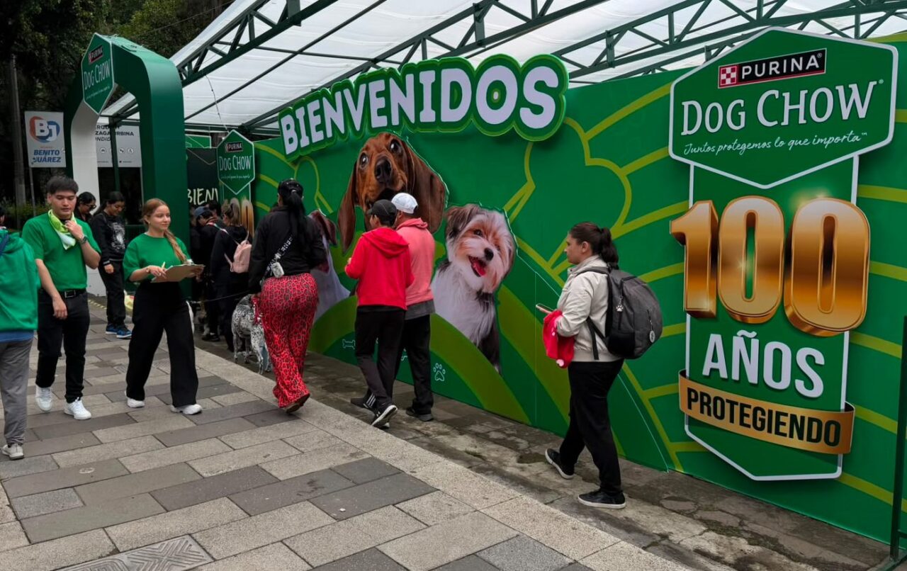 DOG CHOW: 100 AÑOS DE HISTORIAS JUNTO A LOS PERROS