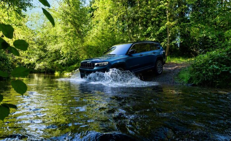 Jeep Grand Cherokee 2026 llega a México con edición Fathom Blue